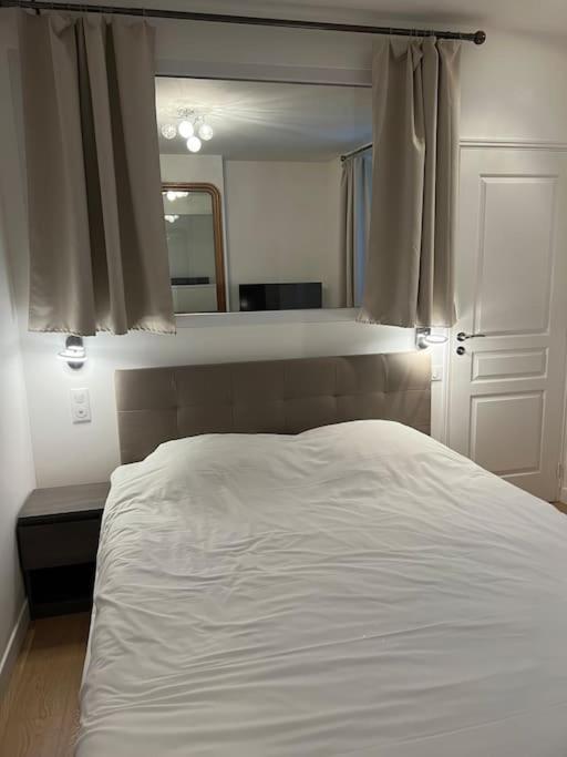 Luxury Appartment, Champs Elysees, Neuf ! Paris Bagian luar foto