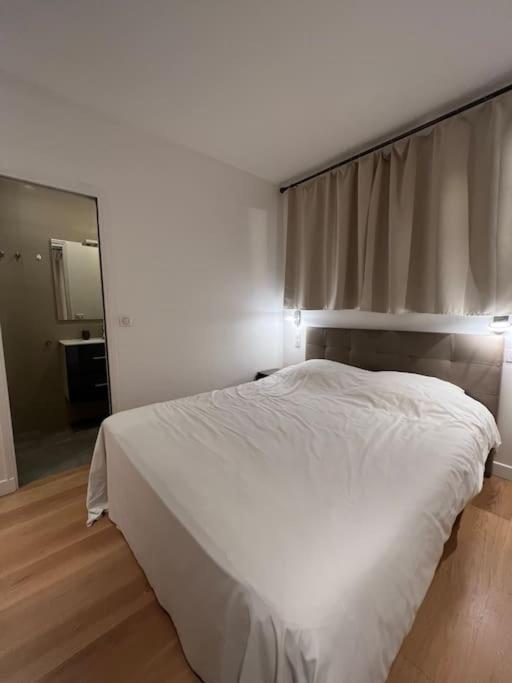 Luxury Appartment, Champs Elysees, Neuf ! Paris Bagian luar foto